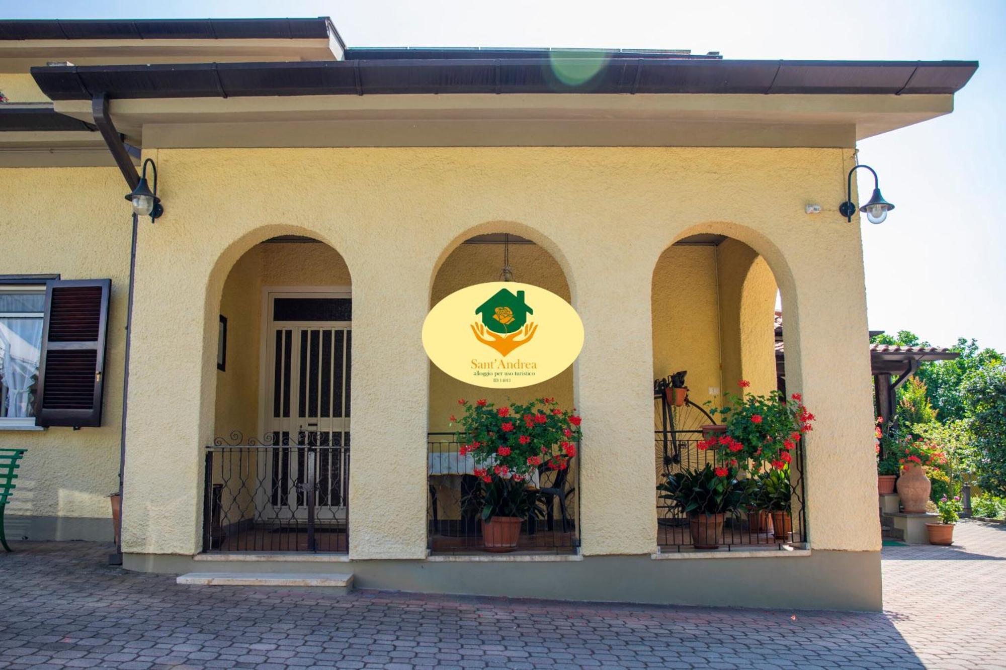 Alloggio Per Uso Turistico Sant'Andrea Lariano Kültér fotó